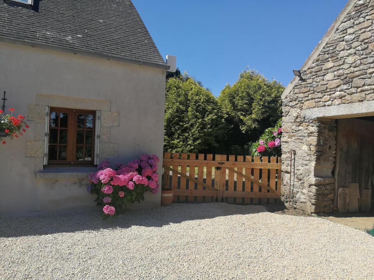 Keryerna Ar C'Haouled "Aux Hortensias" Clevacance Saint-Méen Exterior foto